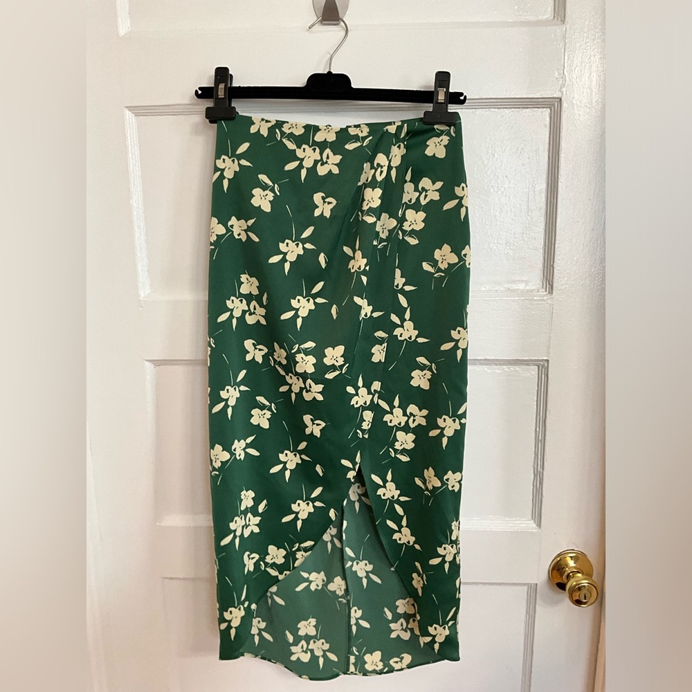 Women skirt